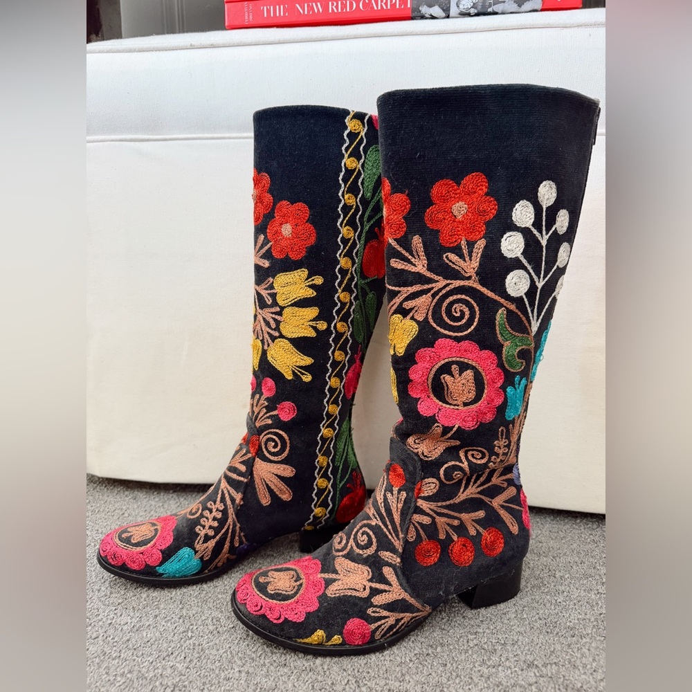 Embroidered Floral Knee Boots - Women's (made in Amsterdam - size 36)